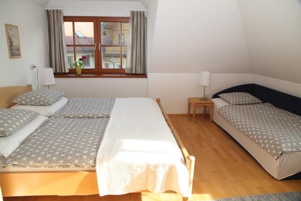 Villa Schnuck - das rote Ferienhaus Bad Gastein Zimmer foto